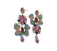 Boucles d’oreilles fleur pourpre avec des épinglettes en argent, avec des diamants sertis vintage et des fleurs de papillon en cristal. Ce sont des boucles d’oreilles élégantes