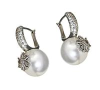 Boucles d ' oreilles pendantes en forme de croix géométriques pour environnement professionnel, avec un savoir-faire minuscule et une durabilité en cuivre galvanisé, finition en cuivre galvanisé
