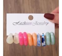 Boucles d'oreilles créoles élégantes en acrylique pour femme avec résine faite à la main en forme de C et tiges d'oreilles en acier inoxydable pour une utilisation confortable (G)