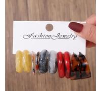 Boucles d'oreilles créoles élégantes en acrylique pour femme avec résine faite à la main en forme de C et tiges d'oreilles en acier inoxydable pour une utilisation confortable (I)