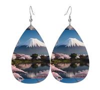 Boucles d'oreilles en cuir Mt. Fuji au début du printemps. Forme élégante en forme de goutte, parfaite pour les femmes, et un excellent choix décoratif pour les fêtes et les vacances.