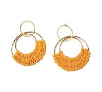 Boucles d'oreilles en fer avec accents en rotin, design léger, adaptées pour les tenues décontractées ou formelles, taille unique, comme décrit