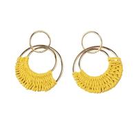 Boucles d'oreilles en fer avec accents en rotin, design léger, adaptées pour les tenues décontractées ou formelles, taille unique, comme décrit