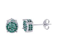 Boucles d'oreilles rondes brillantes avec pierres en zircone. Accessoires exquis et magnifiques qui conviennent à tout le monde et ajoutent du charme. Boucles d'oreilles royales en forme de cœur