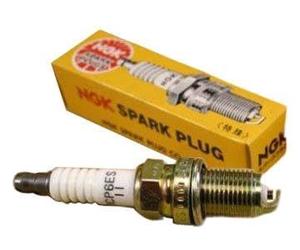 Bougie d'allumage NGK compatible avec Moto Yamaha 50 LB Chappy 1982 à 1989 BR6HS