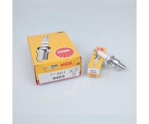 Bougie d'allumage NGK pour Moto Suzuki 1100 GS 1982 à 1985 B8ES Neuf
