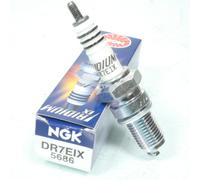 Bougie D'allumage Ngk Pour Moto Yamaha 600 Tt Japon 1983 À 1985 Dr7eix / 5686 Neuf
