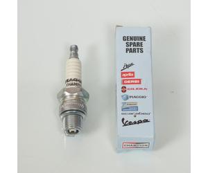 Bougie D'allumage Origine Pour Auto P82m / L82c/T10 / 4738070 B6hs Neuf