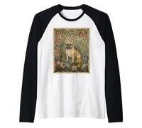 Bouledogue français Fauve Doux dans Un Vieux Jardin Anglais Manche Raglan