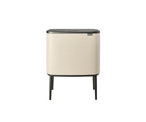 Brabantia - Bo Touch Bin 3x11L - Grande Poubelle pour la Cuisine - Soft-Touch - Corbeille à 3 Compartiments - Seau Intérieur Amovible - Sacs Poubelles Inclus - Soft Beige - 54 x 31 x 68 cm