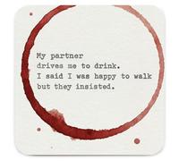 Brainbox Candy Dessous de verre amusant - Hayden Kays - « Partner Drives Me To Drink » - Petite idée de cadeau pour lui, elle, anniversaire, cadeau de nouvelle maison - Cadeaux amusants pour homme et