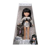 Bratz Charmz Jade - Poupée Mannequin avec Bracelet à Breloques, à Collectionner, Tenue et Accessoires Inclus, Livrée dans Un Emballage Digne d'un Présentoir, à Personnaliser