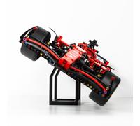Brickify Support de présentation compatible avec LEGO Technic Ferrari F1 42207 - Étagère Premium pour modèles de voitures de course de Formule 1 - Support d'affichage coudé pour collectionneurs
