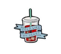 Broche « Cold Like My Heart Iced Coffee » en émail avec dicton sarcastique, cadeau amusant pour fille impertinente et amatrice de café, insigne d'humour foncé, broche humour anti-social, accessoires