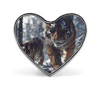 Broche cœur en métal « Marcher dans la neige » de 2,5 cm (1 pouce), légère et aux bords lisses. Broche polyvalente, idéale pour décorer chemises, vestes et sacs. Cadeau parfait pour les amis et la