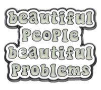 Broche en émail avec message : argent, puissance, gloire. Cœur, papillon, rose., Klein, Métal non précieux