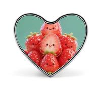 Broche en forme de cœur avec des fraises en bonbon, idéale pour les sacs à dos ou les revers de vestes. Parfaite pour la Saint-Valentin ou un anniversaire.