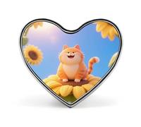 Broche en forme de cœur avec un gros chat doré et des dauphins sautant dans l'eau au coucher du soleil, idéale pour un sac à dos ou un revers de veste. Parfaite pour la Saint-Valentin ou un anniversai