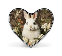 Broche en forme de cœur représentant un magnifique lapin blanc, inspirée des coraux de l'île. Accessoire idéal pour hommes et femmes. Broche légère en émail de 2,5 cm, parfaite pour sacs à dos, chapea