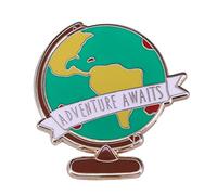 Broche en forme de globe en émail avec inscription « Adventure Awaits », Acier allié