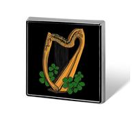 Broche en métal représentant une harpe et un trèfle, idéale pour hommes et femmes. Accessoire mignon pour revers de veste, cravate, chapeau ou vêtements.