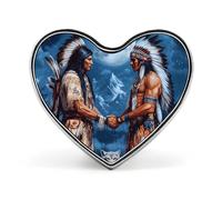 Broche/insigne en forme de cœur mignon représentant un loup et la lune, avec un chef natif. Accessoire de mode et de bijoux pour hommes et femmes.