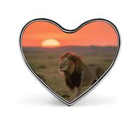 Broche lion sur cœur de savane africaine en alliage d'aluminium - Broche tendance exquise pour robe, chapeau, sac, costume, cravate, accessoires de mariage, bijoux cadeau en émail