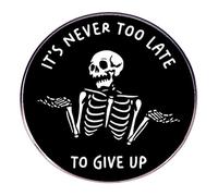 Broche ronde avec inscription « People Who Tolerate Me on a Daily Basis, They the Real Hero » - Badge en émail pour épingles à chemisier, broche déclaration noire en alliage pour homme et femme