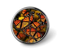 Broche ronde papillon monarque de 2,5 cm en émail et alliage d'aluminium, idéale pour chapeaux, vestes, sacs à dos et costumes. Accessoire tendance et élégant, parfait comme cadeau ou souvenir.
