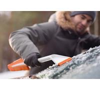 Brosse et grattoir à neige SnowXpertTM pour voiture