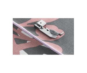 Brother Pied passepoilé Overlock / Pied à coudre pour cordon, XB3630001