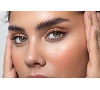 Brow lift des sourcils teinture des sourcils et soin Kératine