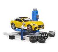 bruder 62112 - bworld Centre d'entretien automobile avec roadster | Kit d'atelier avec petite voiture et mécanicien, figurine bworld, jouets pour enfants à partir de 4 ans, échelle 1:16