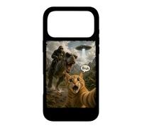 Brush Cat Selfie Bigfoot Riding T Rex UFO Meme Funny Graphic Coque pour iPhone 17 Pro Max