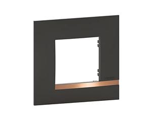 BTicino - Plaque Altège Collection Mezzo 1 poste finition Note cuivrée - noir satiné avec liseré effet cuivre