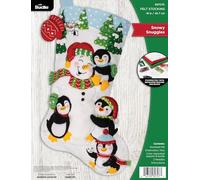 Bucilla, Snowy Snuggles, kit de fabrication de chaussettes en feutre de 45,7 cm, parfait pour les loisirs créatifs et les loisirs créatifs, 89707E