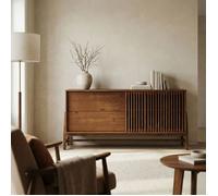 IDIMEX Buffet Adamo L 145 cm en Bois Massif Couleur Châtaignier avec 1 Porte Coulissante, 2 Tiroirs, Design Chaleureux à Lamelles, avec Étagère Réglable en Hauteur, Meuble Salon avec Rangement Varié