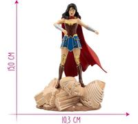 DC Comics Wonder Woman Figurine Bullyland Parfaite comme Jouet, décoration et Petit Cadeau pour Les Enfants à partir de 3 Ans et Les collectionneurs, Figurine de Collection détaillée 15 cm pour