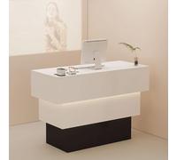 Bureau de réception moderne avec éclairage doux, comptoir avant élégant pour salons et vente au détail Table de réception élégante pour espaces d'affaires