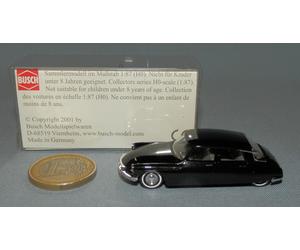 Busch 1/87 réf 48003 : Citroën DS 19 Berline (Noir)