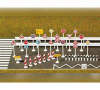 Lot de panneaux de signalisation N