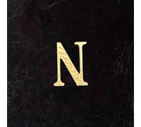 BWRMHME Lettres et chiffres autocollants en laiton massif avec texture striée malléolaire - 4,5 cm - Alphabet en métal doré vieilli pour porte, mur, boîte aux lettres, plaque de signalisation de rue à