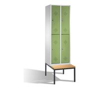 C + P Möbelsysteme C+P Armoire à casiers Classic double étage avec banc, 4 compartiments, H2090×I610×P500/815mm, façade vert réséda, corps gris clair Quantité:1