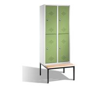 C + P Möbelsysteme C+P Armoire à casiers Classic double étage avec banc, 4 compartiments, H2090×I810×P500/815mm, façade vert réséda, corps gris clair Quantité:1