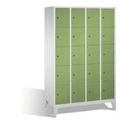 C + P Möbelsysteme C+P Armoire à casiers Classic sur pieds, 20 casiers, H1850×I1190×P500 mm, façade vert réséda, corps gris clair Quantité:1