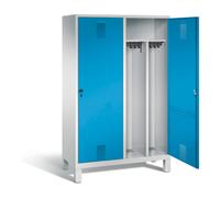 C + P Möbelsysteme C+P Armoire à casiers Evolo noir et blanc, H1850×I1190×P500mm, façade bleu clair, corps gris clair (48210-40) Quantité:1