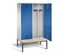 C + P Möbelsysteme C+P Armoire à casiers Evolo noir et blanc, H2090×I1190×P500mm, façade bleu gentiane, corps gris clair, châssis gris noir (48250-40) Quantité:1