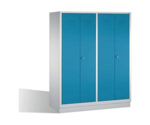 C + P Möbelsysteme C+P Double broche Classic sur socle, 4 compartiments, H1800×I1590×P500 mm, face bleu clair, corps gris clair Quantité:1