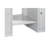C + P Möbelsysteme C+P Etagère pour établi avec deux armoires sur pied B1500mm Couleur gris clair Quantité:1