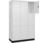 C + P Möbelsysteme C+P | Vestiaire à 3 casiers Classic Plus | 3 Compartiments | Blanc trafic | l 1200 mm | 9 Cases | avec Socle